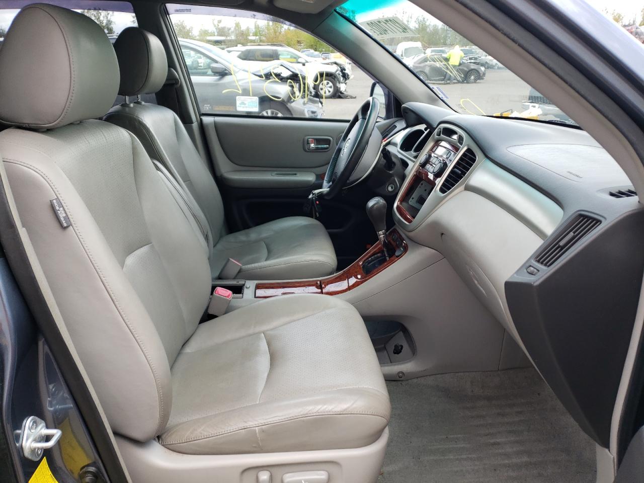 Photo 5 from auction – 2007 TOYOTA HIGHLANDER with VIN JTEHW21A570040147