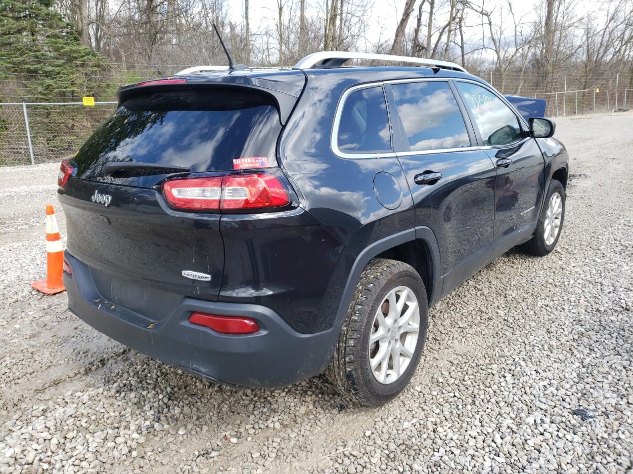 Photo 4 from auction – 2015 JEEP CHEROKEE L with VIN 1C4PJLCB3FW547733