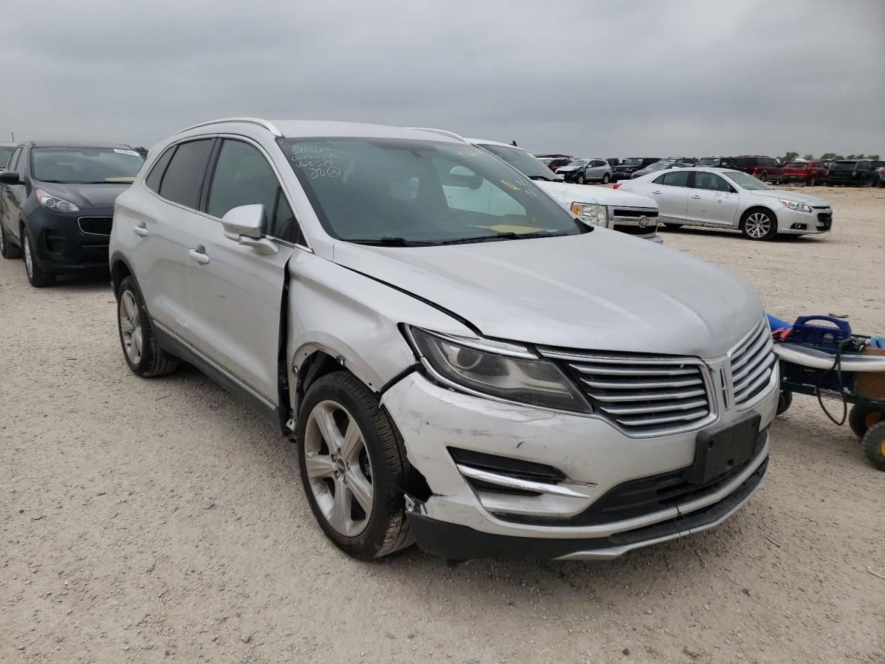 LINCOLN MKC PREMIE 2016 with VIN 5LMCJ1C9XGUJ20314 - Photo from auction
