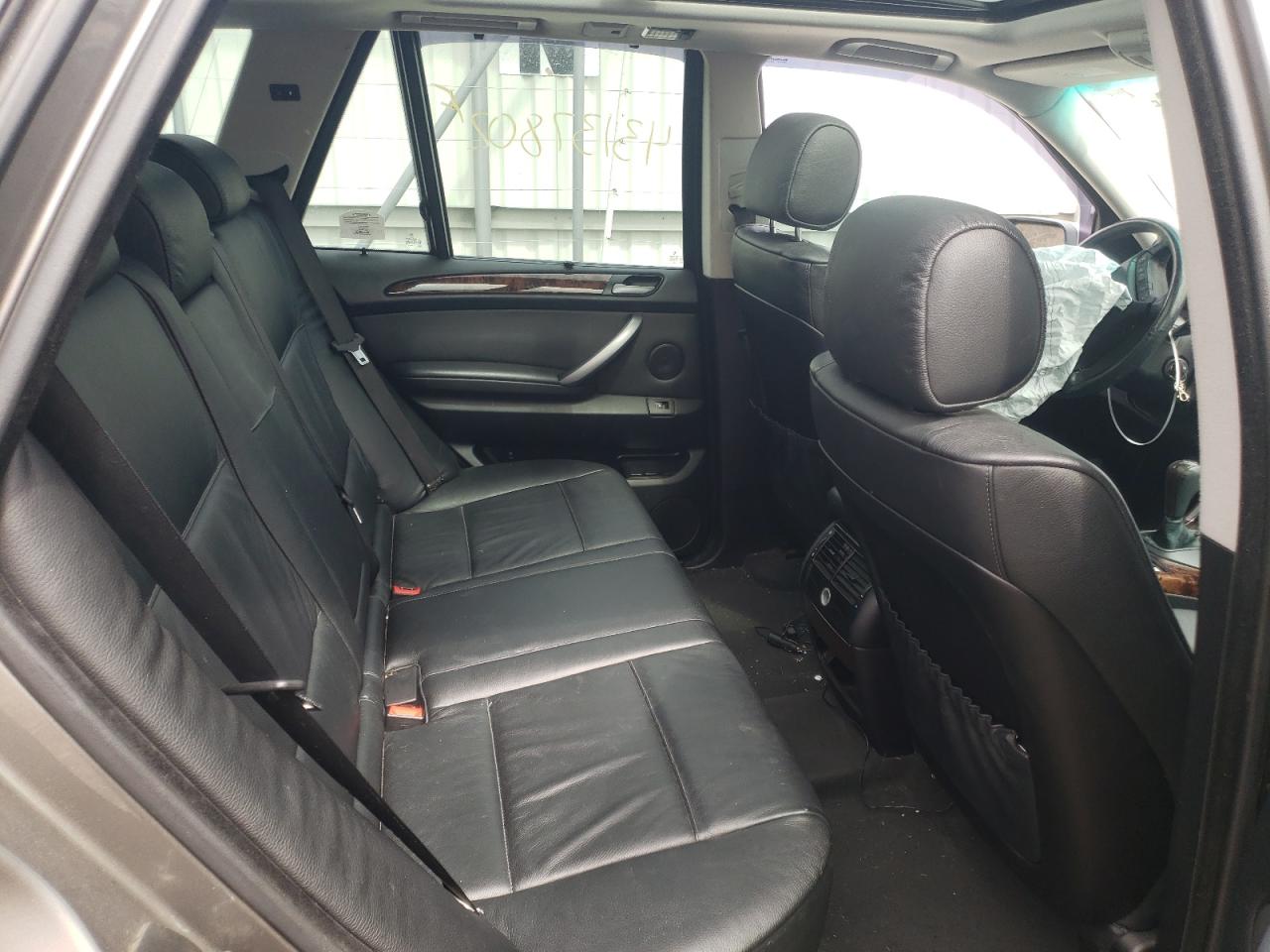Photo 6 from auction – 2006 BMW X5 4.4I with VIN 5UXFB53536LV20644