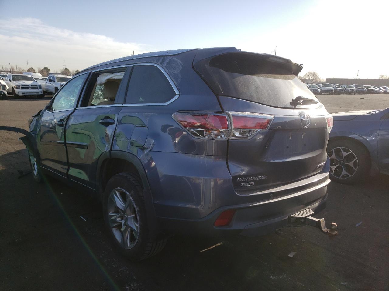 Photo 3 from auction – 2015 TOYOTA HIGHLANDER with VIN 5TDDKRFH8FS126514