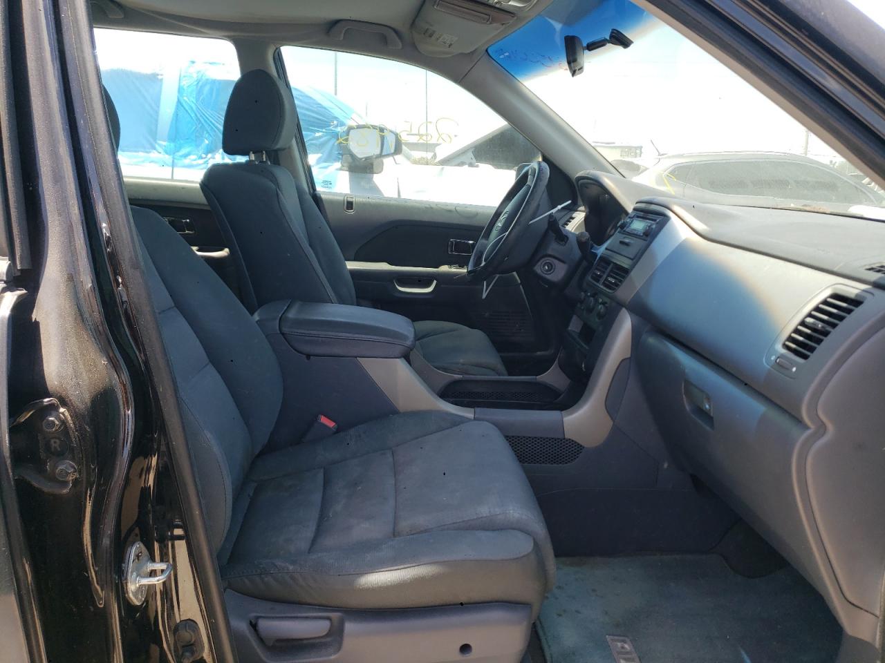 Photo 5 from auction – 2007 HONDA PILOT LX with VIN 5FNYF28117B012941