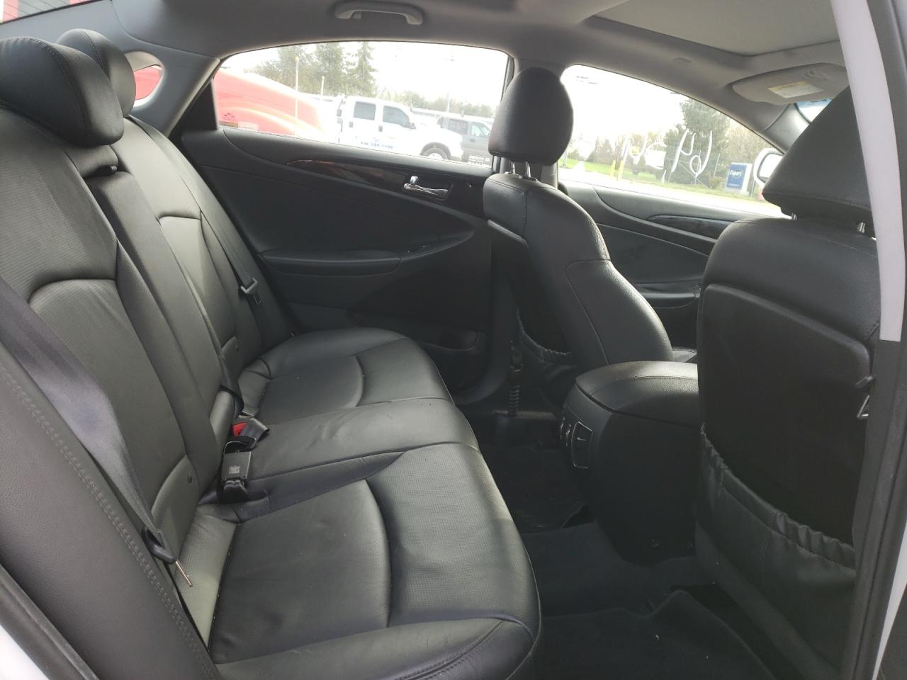 Photo 6 from auction – 2012 HYUNDAI SONATA SE with VIN 5NPEC4AC3CH489787