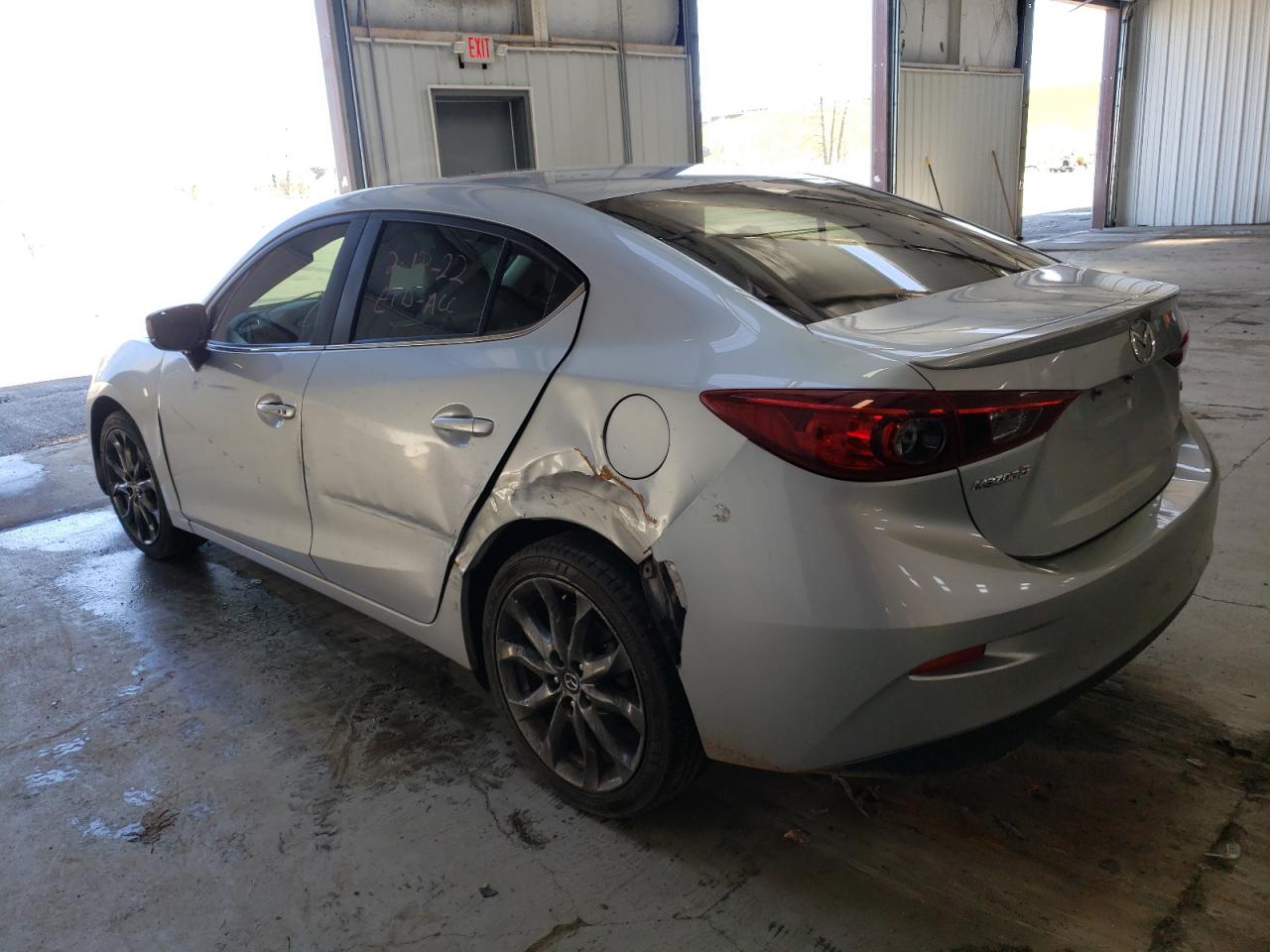 Photo 3 from auction – 2018 MAZDA 3 TOURING with VIN 3MZBN1V30JM199288