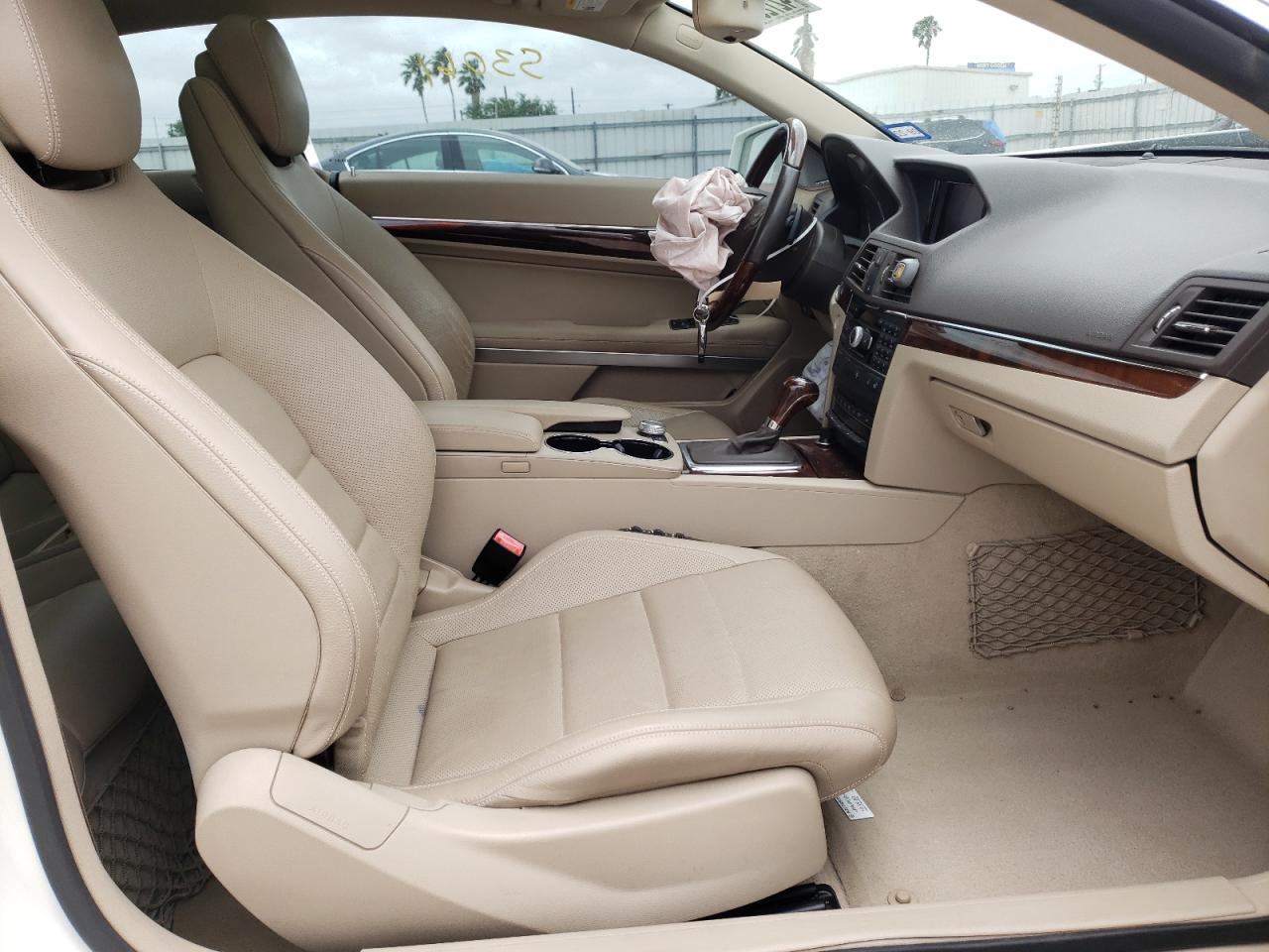 Photo 5 from auction – 2011 MERCEDES-BENZ E 350 with VIN WDDKJ5GB7BF081689