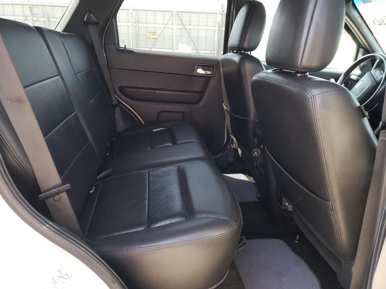Photo 6 from auction – 2012 FORD ESCAPE LIM with VIN 1FMCU9E77CKC69032