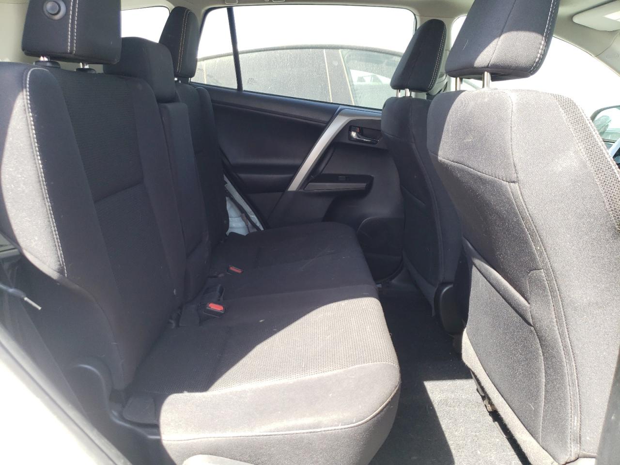 Photo 6 from auction – 2018 TOYOTA RAV4 ADVEN with VIN 2T3RFREVXJW800641