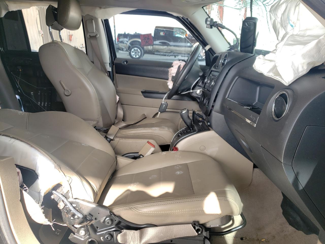Photo 5 from auction – 2015 JEEP PATRIOT LA with VIN 1C4NJPFA9FD178793