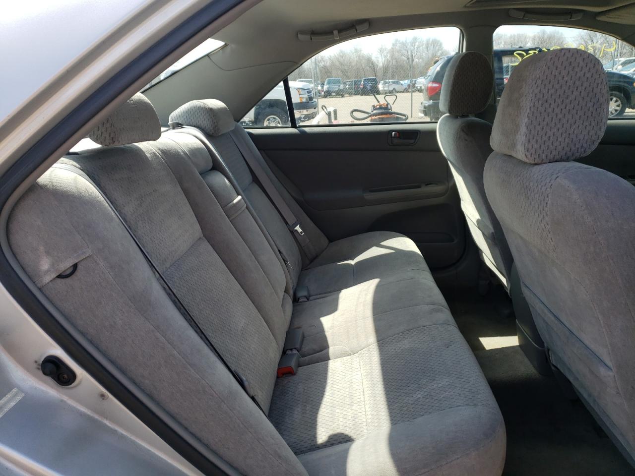 Photo 6 from auction – 2003 TOYOTA CAMRY LE with VIN 4T1BE32K53U156697