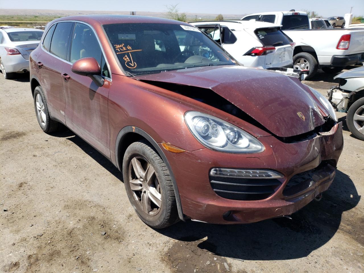 PORSCHE CAYENNE S 2012 with VIN WP1AB2A20CLA43572 - Photo from auction