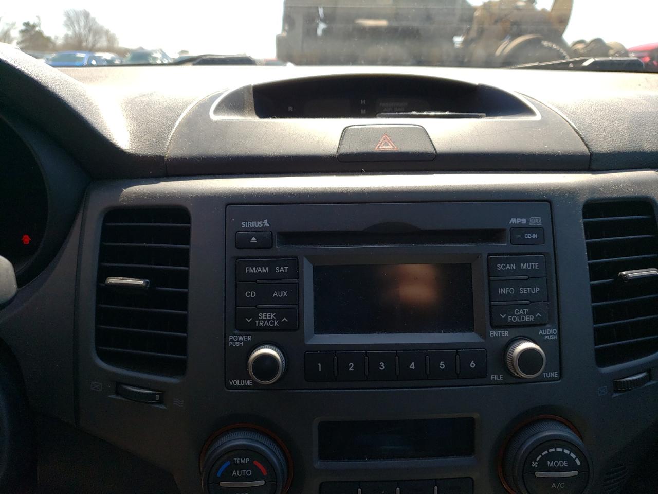 Photo 9 from auction – 2010 KIA OPTIMA EX with VIN KNAGH4A4XA5431558