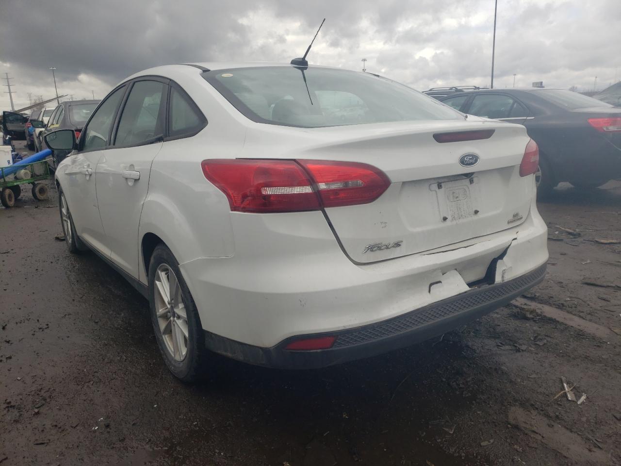 Photo 3 from auction – 2015 FORD FOCUS SE with VIN 1FADP3F29FL254746