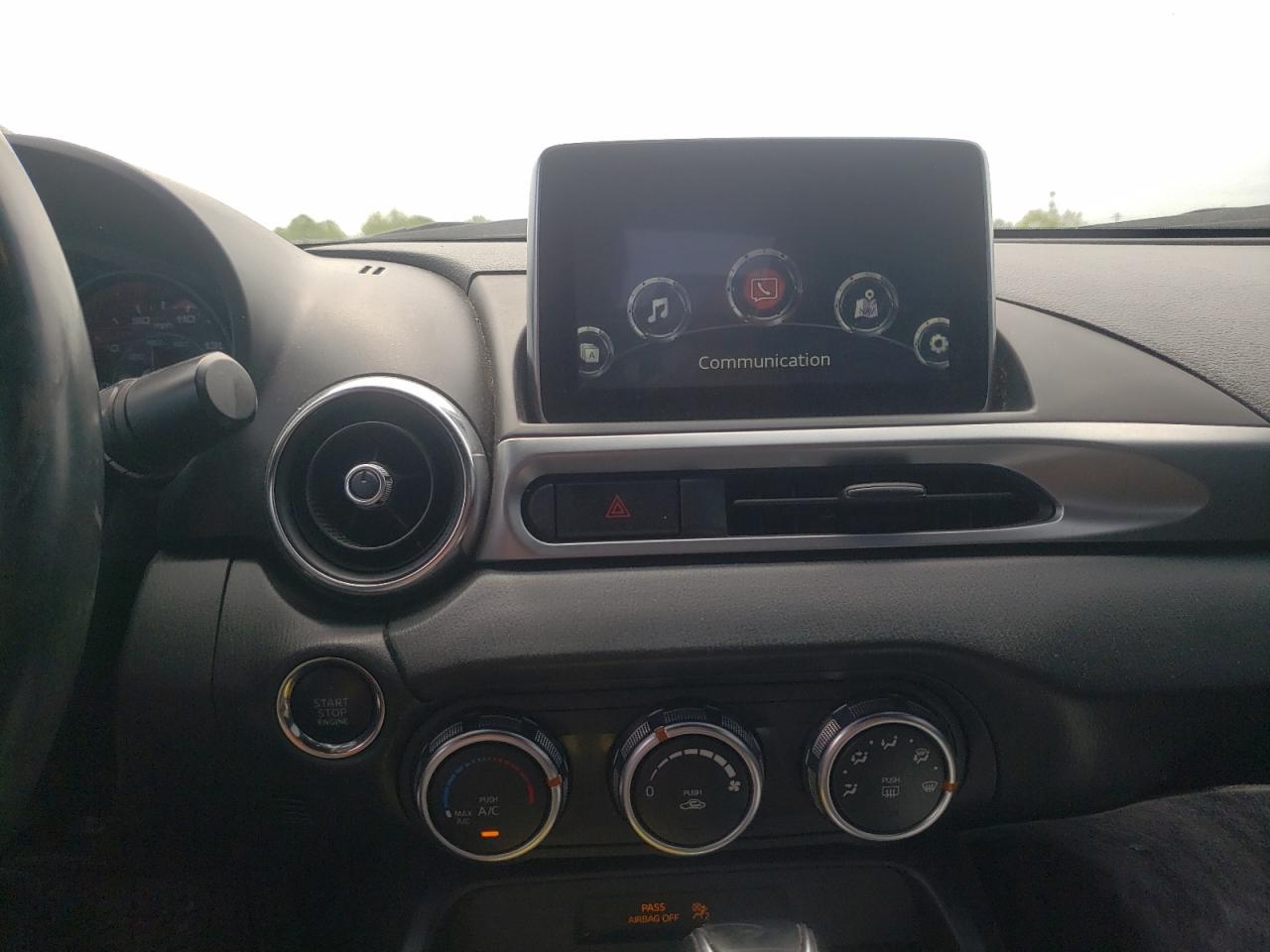 Photo 9 from auction – 2019 FIAT 124 SPIDER with VIN JC1NFAEK4K0142128