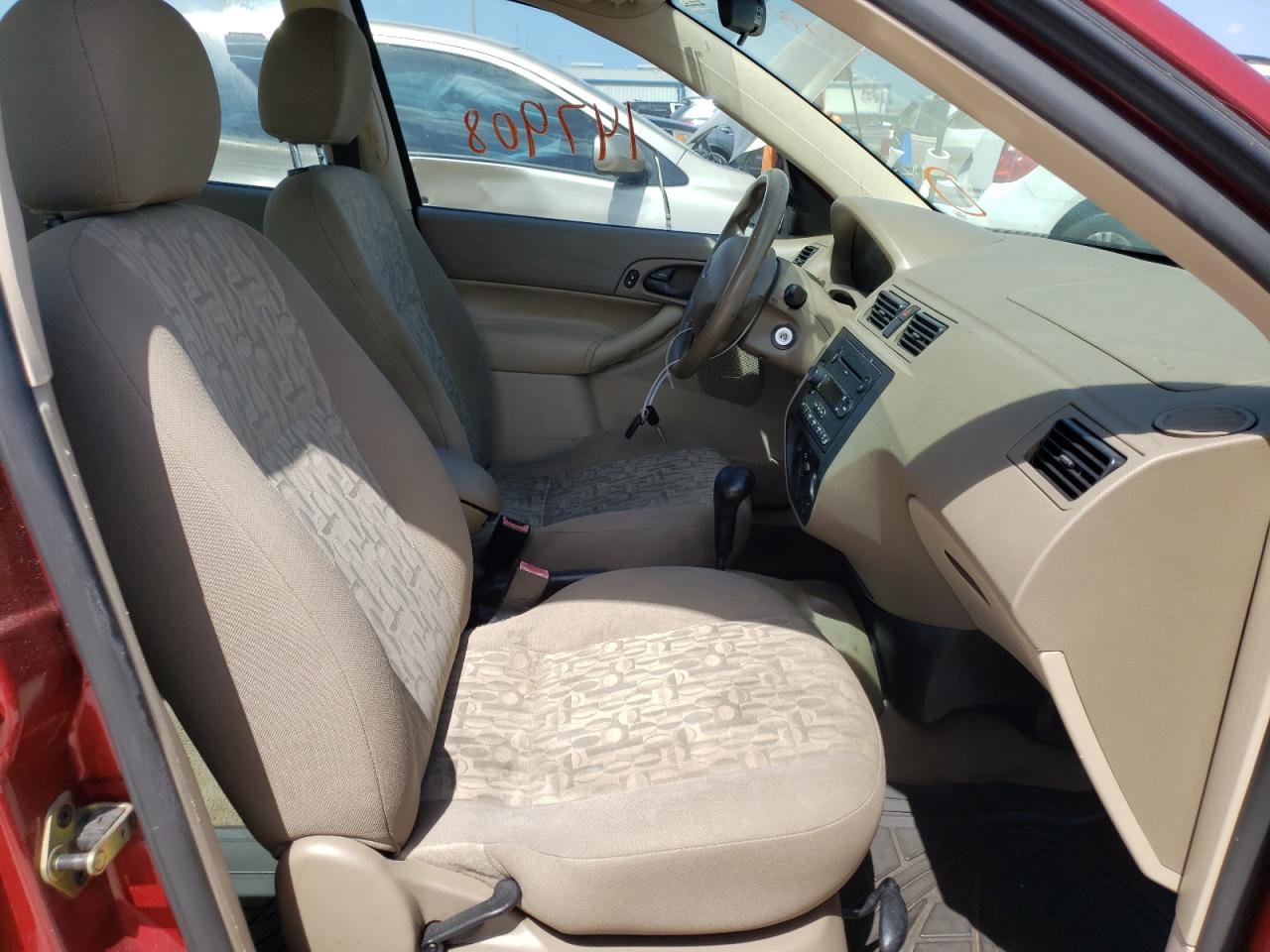 Photo 5 from auction – 2005 FORD FOCUS ZX4 with VIN 1FAFP34N25W250587