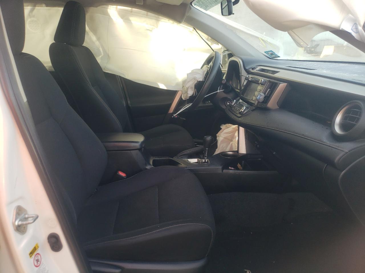 Photo 5 from auction – 2013 TOYOTA RAV4 XLE with VIN JTMRFREV5DD033198