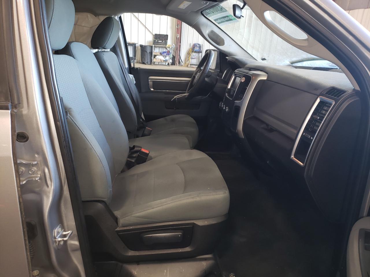 Photo 5 from auction – 2019 RAM 1500 CLASS with VIN 1C6RR7TTXKS654630