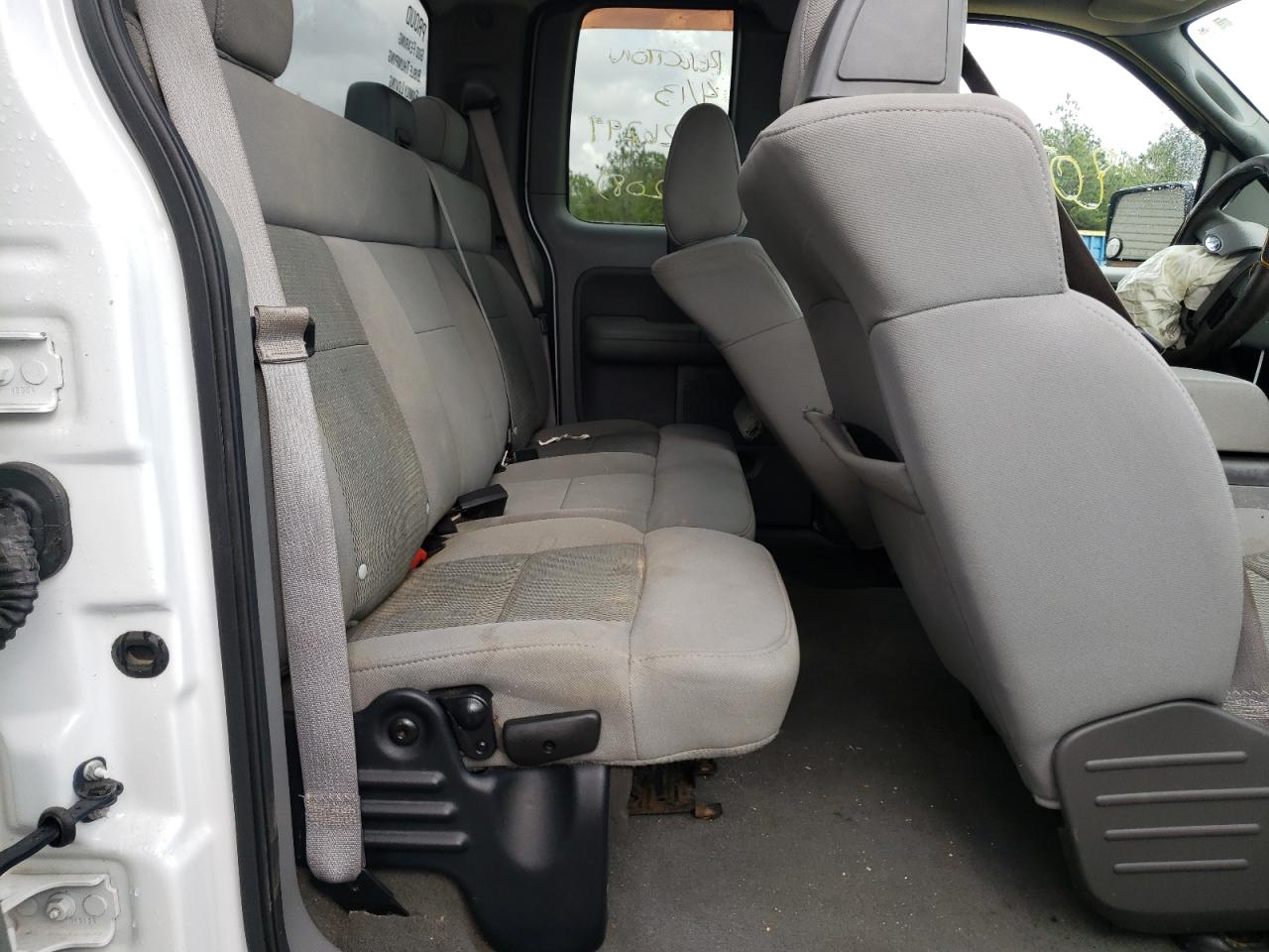 Photo 6 from auction – 2005 FORD F150 with VIN 1FTPX14595FB26299