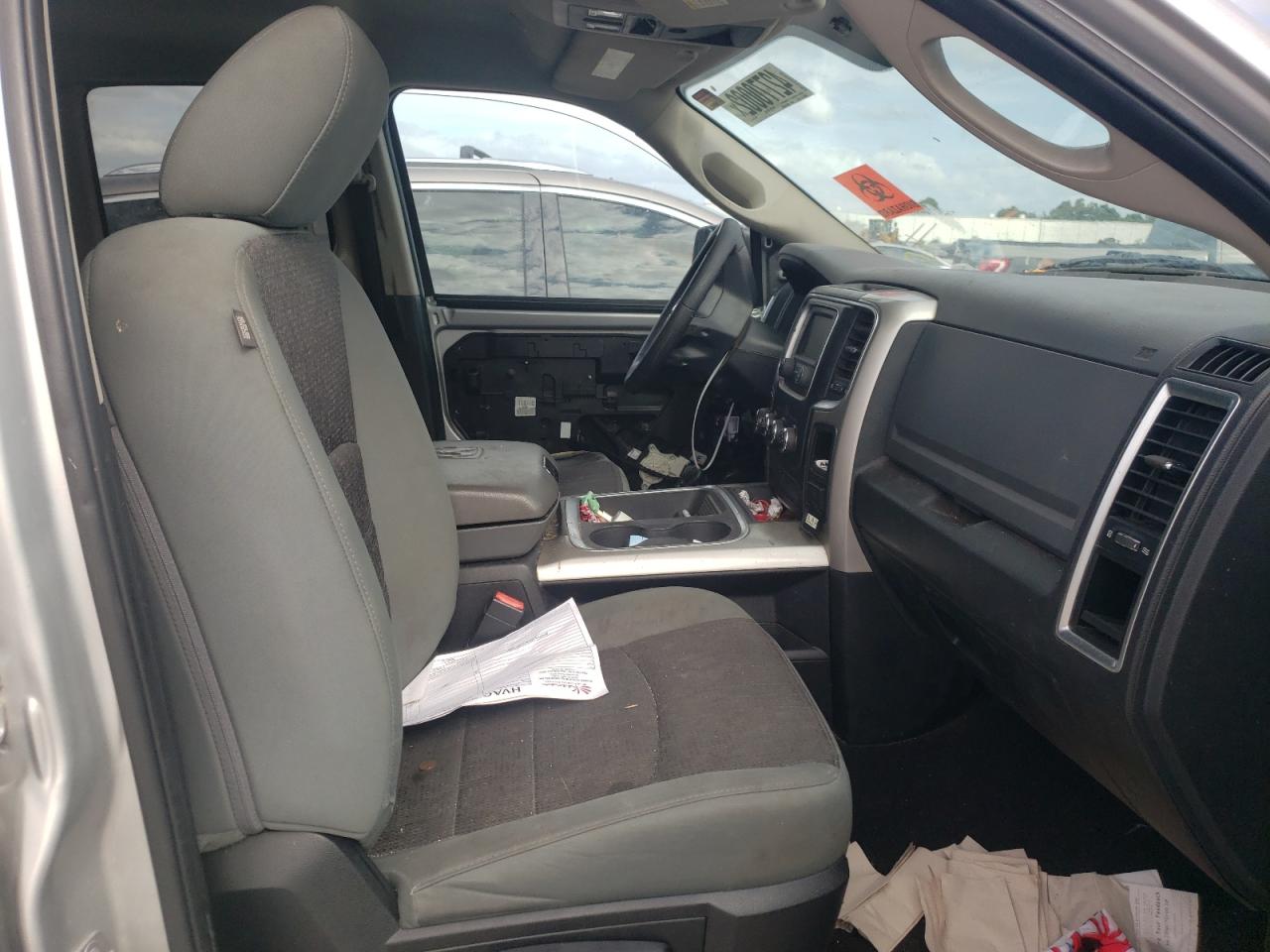 Photo 5 from auction – 2017 RAM 1500 SLT with VIN 1C6RR6GG7HS747105