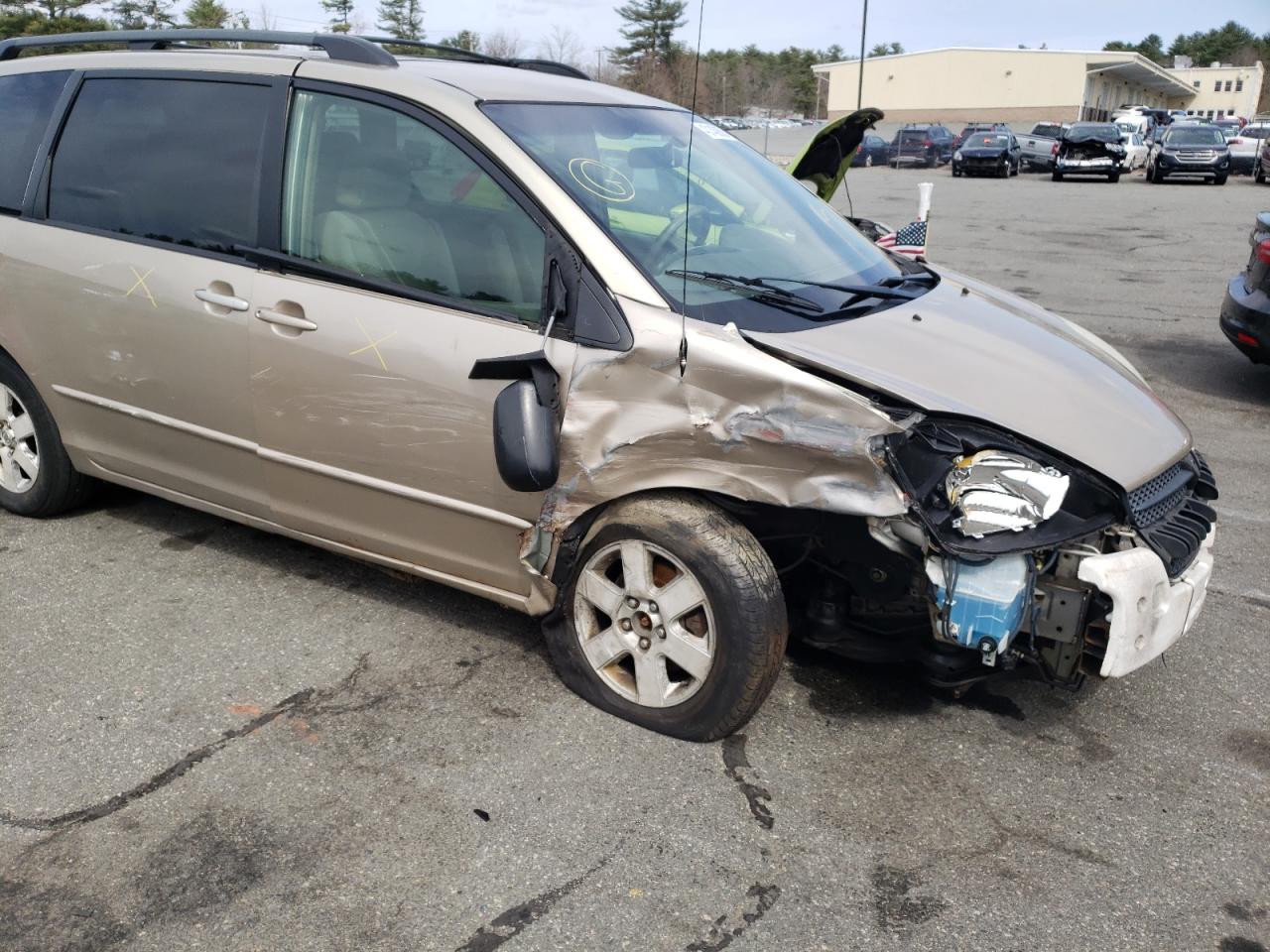Photo 9 from auction – 2004 TOYOTA SIENNA CE with VIN 5TDZA23C64S000416