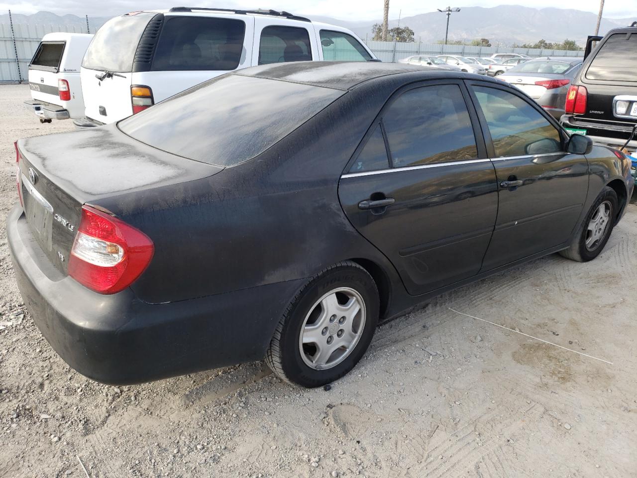 Photo 4 from auction – 2002 TOYOTA CAMRY LE with VIN 4T1BF32K02U026855