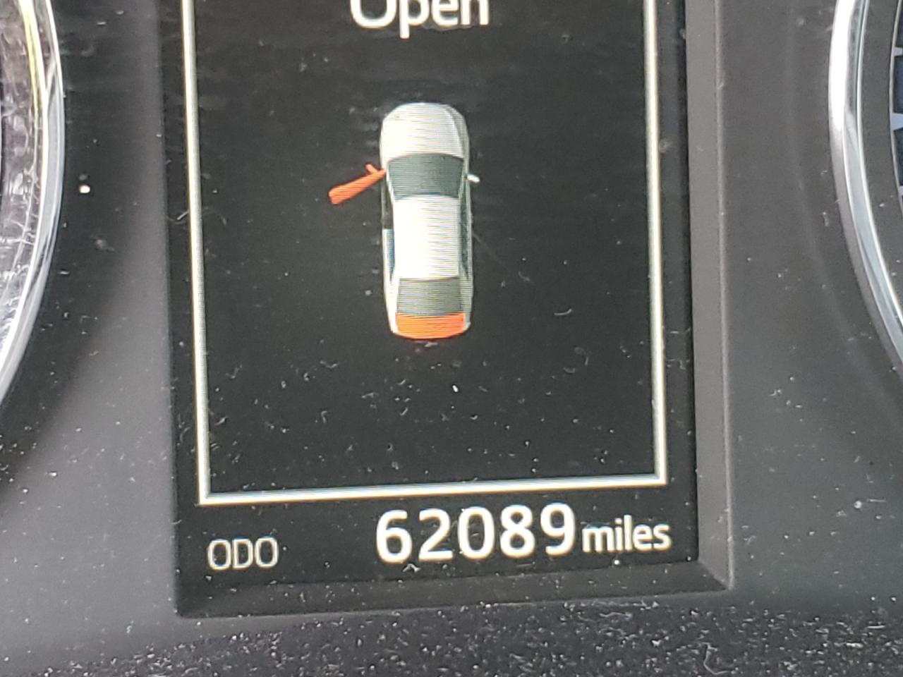 Photo 8 from auction – 2019 TOYOTA COROLLA L with VIN 5YFBURHE3KP934857