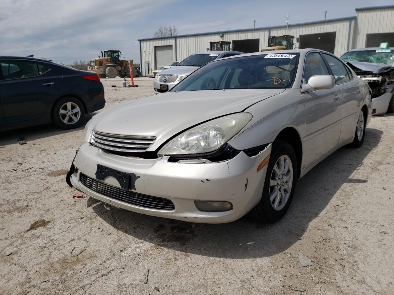 Photo 2 from auction – 2004 LEXUS ES 330 with VIN JTHBA30G740012526