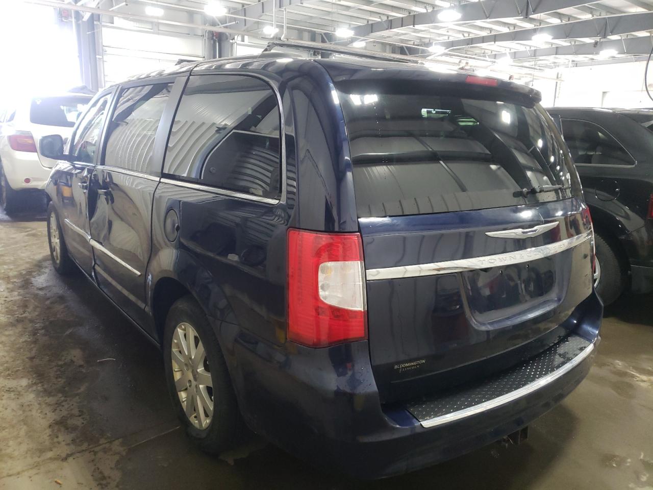Photo 3 from auction – 2014 CHRYSLER TOWN & COU with VIN 2C4RC1BG9ER336788