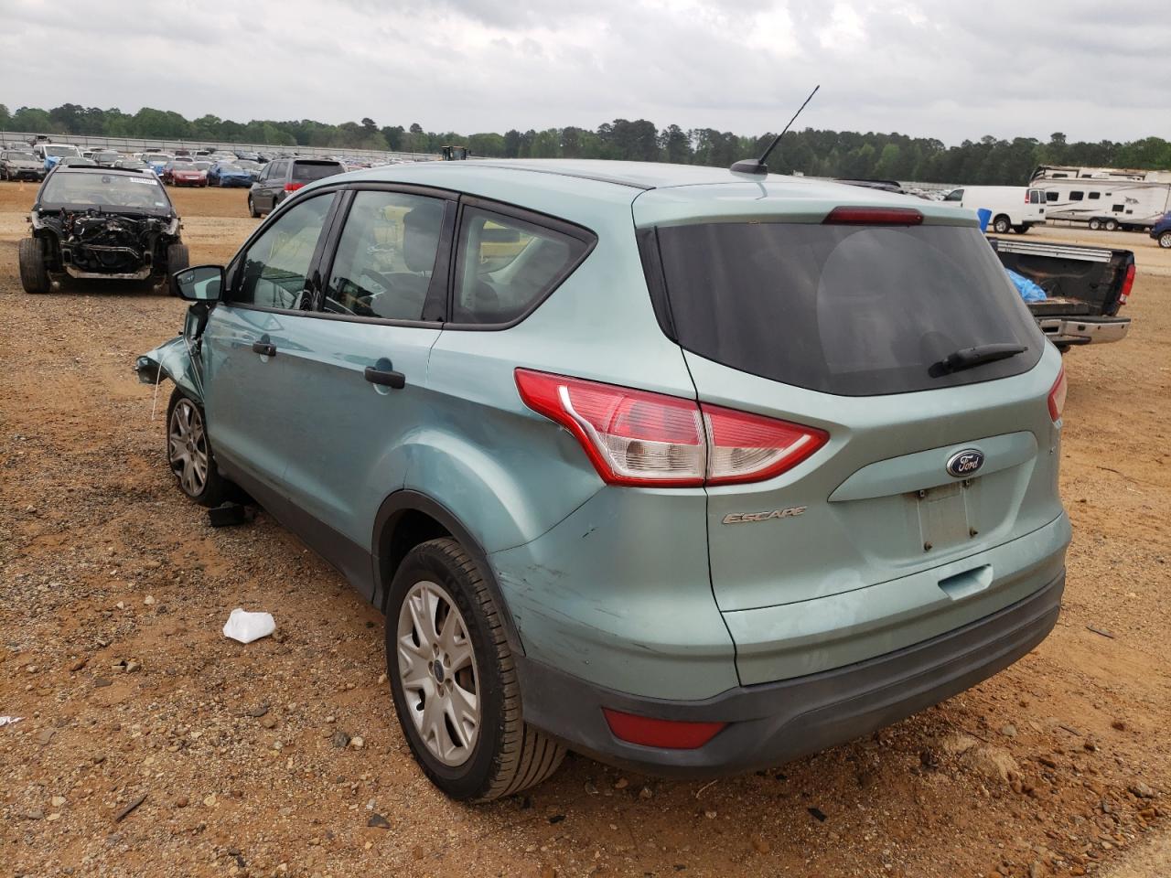 Photo 3 from auction – 2013 FORD ESCAPE S with VIN 1FMCU0F76DUC70141
