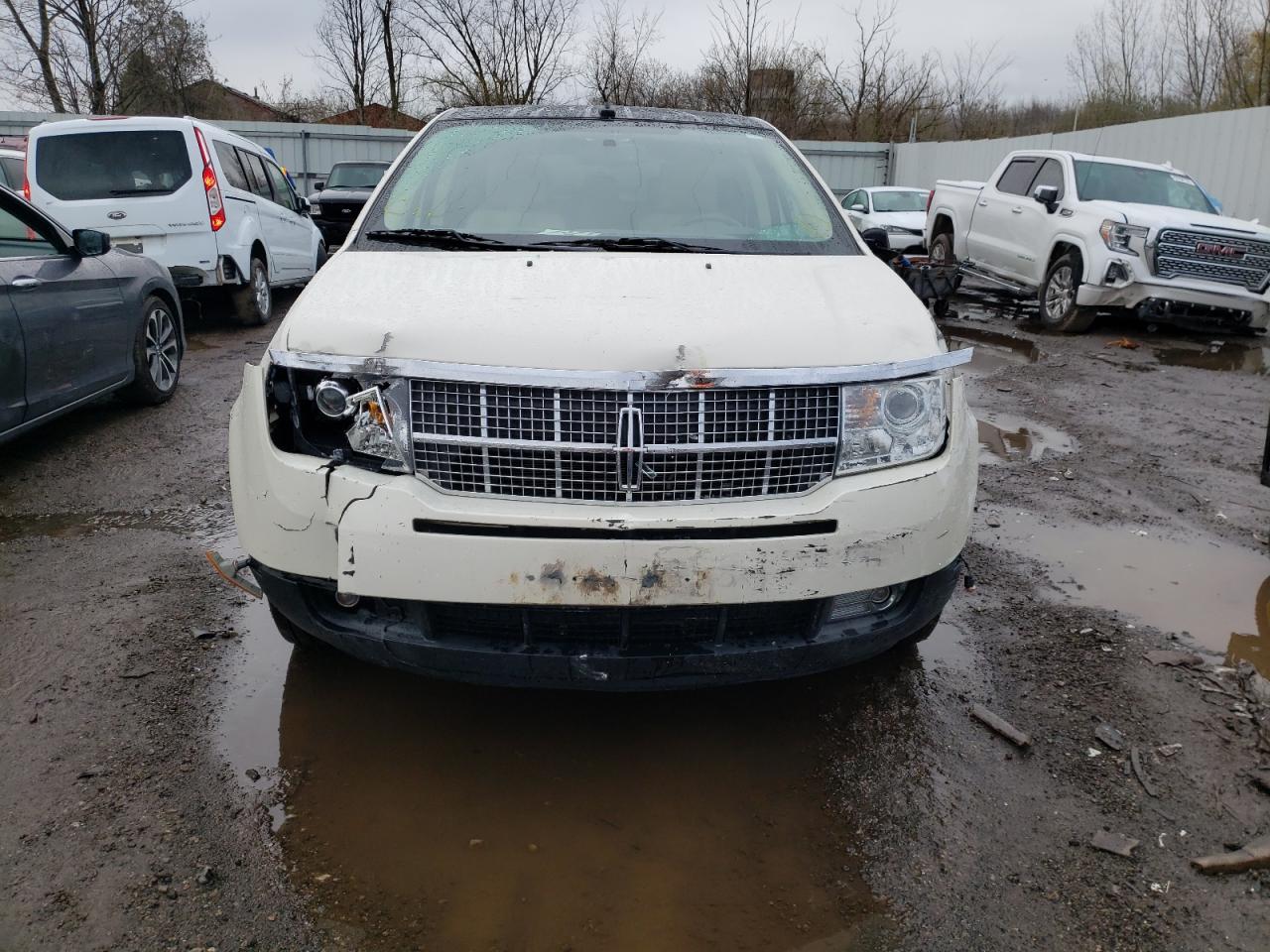 Photo 9 from auction – 2008 LINCOLN MKX with VIN 2LMDU88C78BJ09097