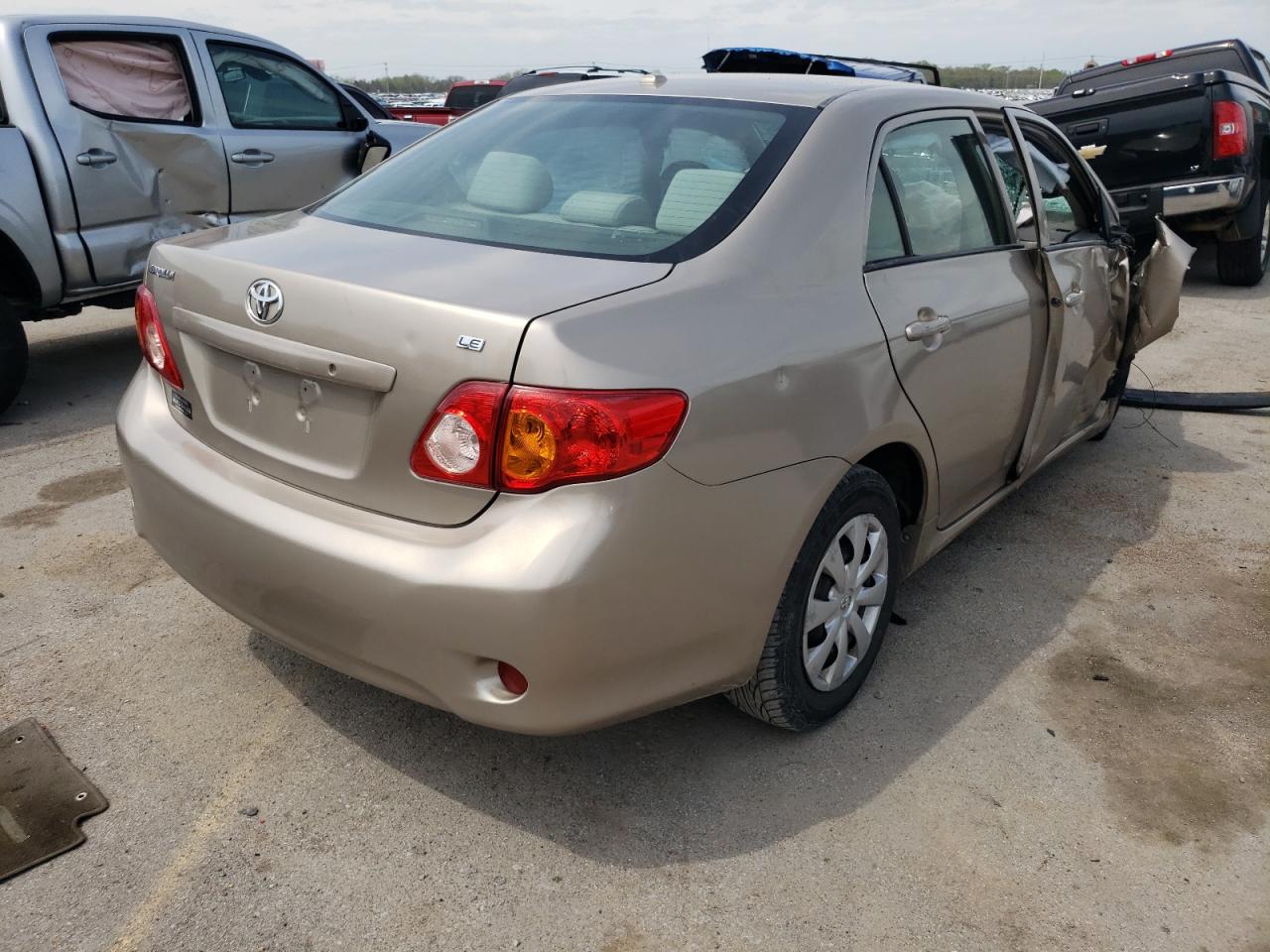 Photo 4 from auction – 2010 TOYOTA COROLLA with VIN 2T1BU4EE8AC492101