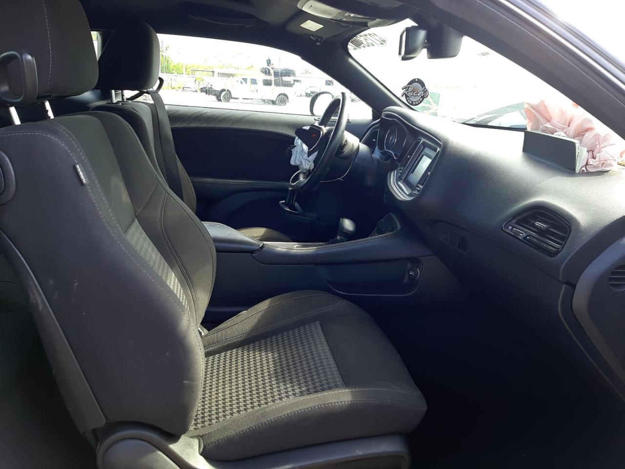 Photo 5 from auction – 2015 DODGE CHALLENGER with VIN 2C3CDZAG5FH793600