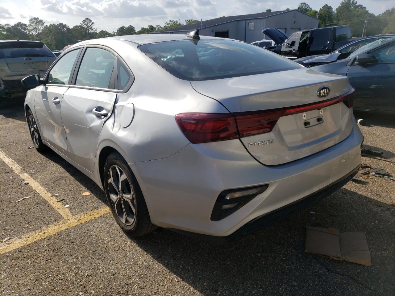 Photo 3 from auction – 2021 KIA FORTE FE with VIN 3KPF24AD1ME345452