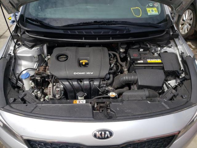 Photo 7 from auction – 2017 KIA FORTE LX with VIN 3KPFK4A75HE027897