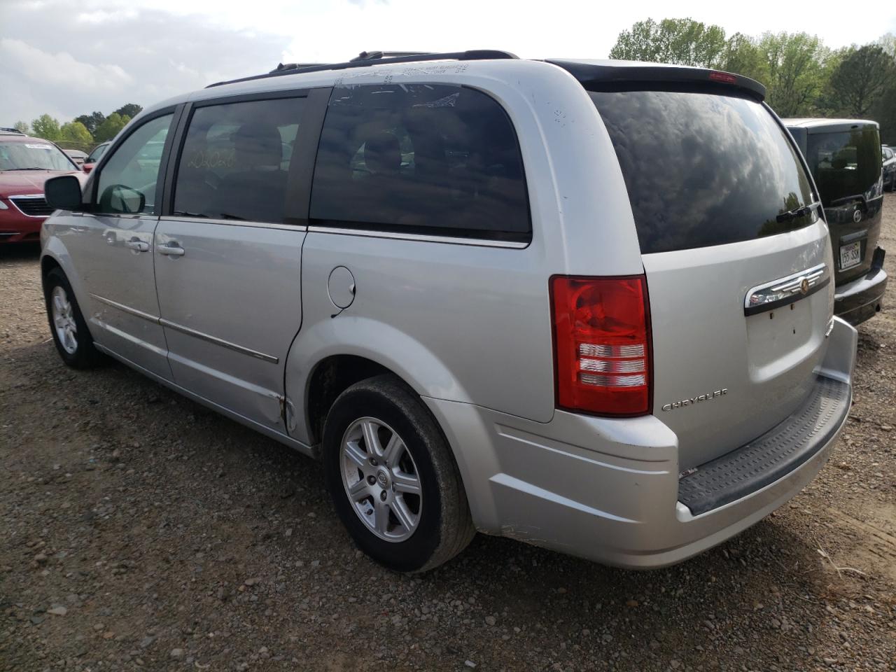 Photo 3 from auction – 2010 CHRYSLER TOWN & COU with VIN 2A4RR5D15AR492829
