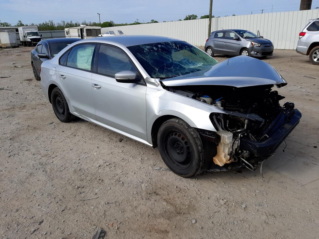VOLKSWAGEN PASSAT S 2015 with VIN 1VWAS7A36FC069764 - Photo from auction