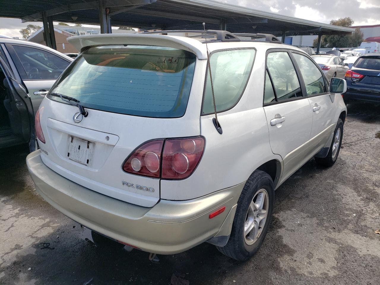 Photo 4 from auction – 2000 LEXUS RX 300 with VIN JT6GF10UXY0072994