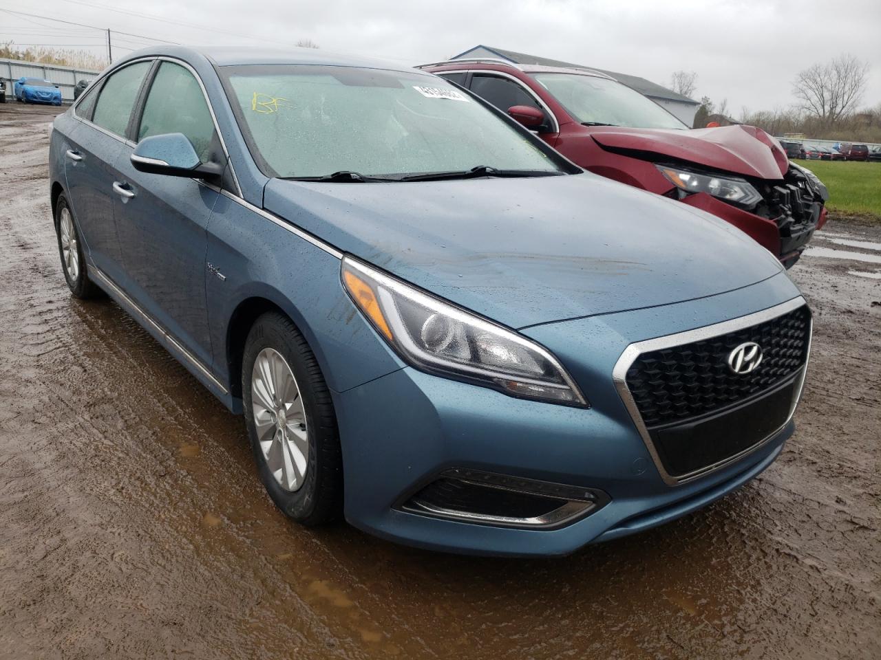 HYUNDAI SONATA HYB 2016 with VIN KMHE24L19GA011042 - Photo from auction