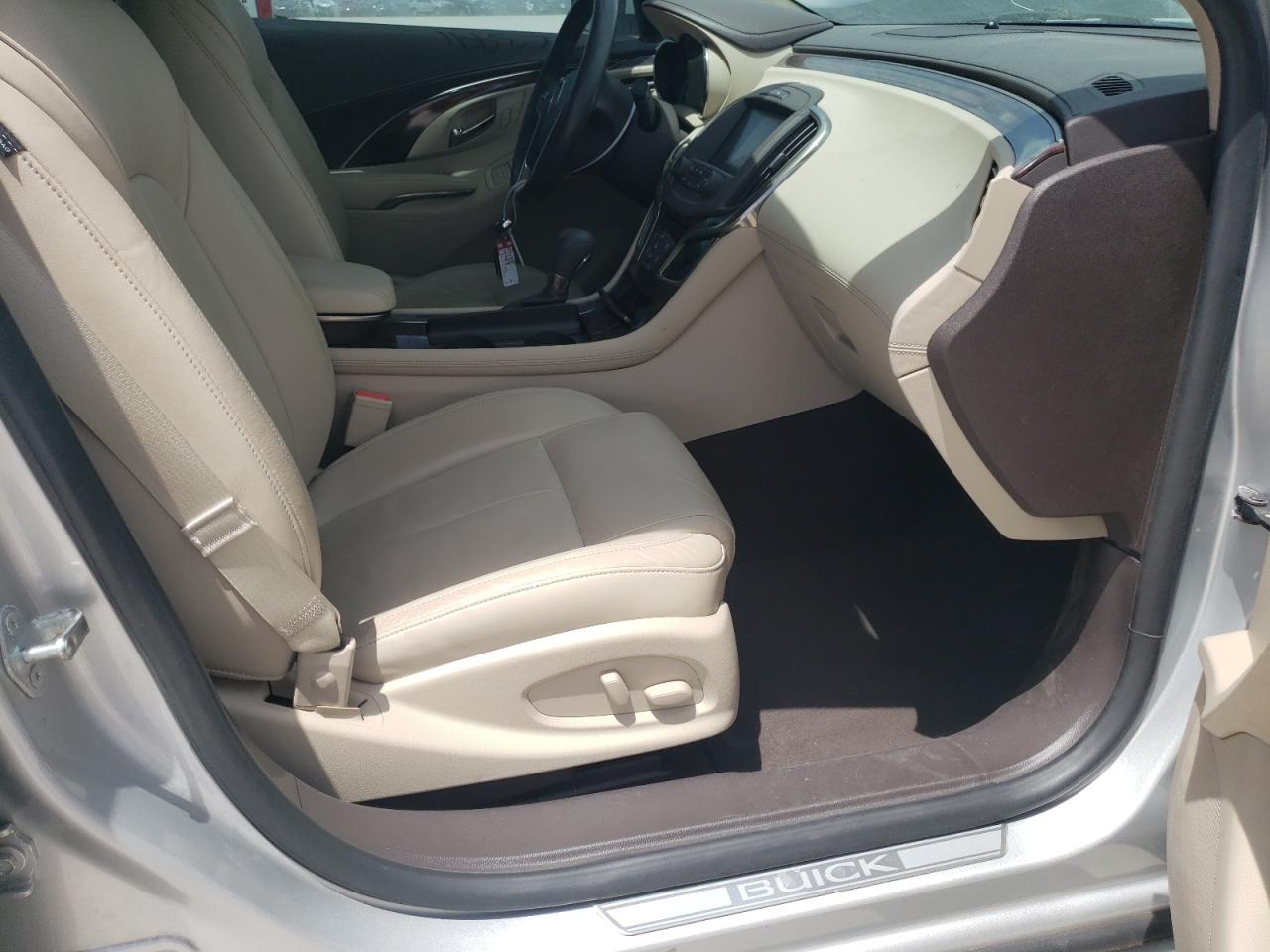 Photo 5 from auction – 2014 BUICK LACROSSE with VIN 1G4GB5G34EF262044