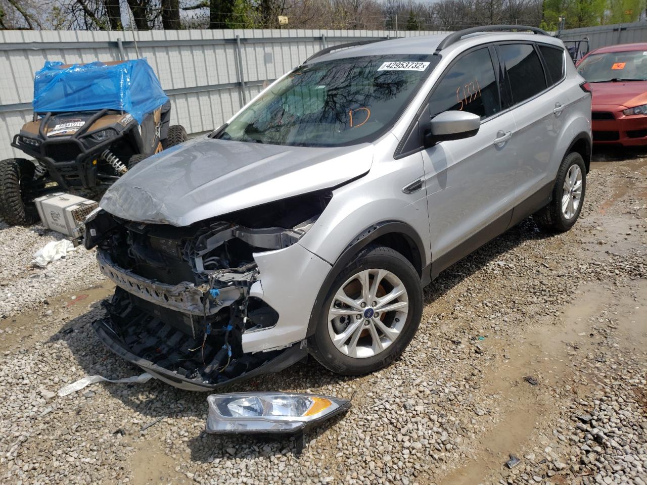 Photo 2 from auction – 2018 FORD ESCAPE SE with VIN 1FMCU9GD5JUC49432