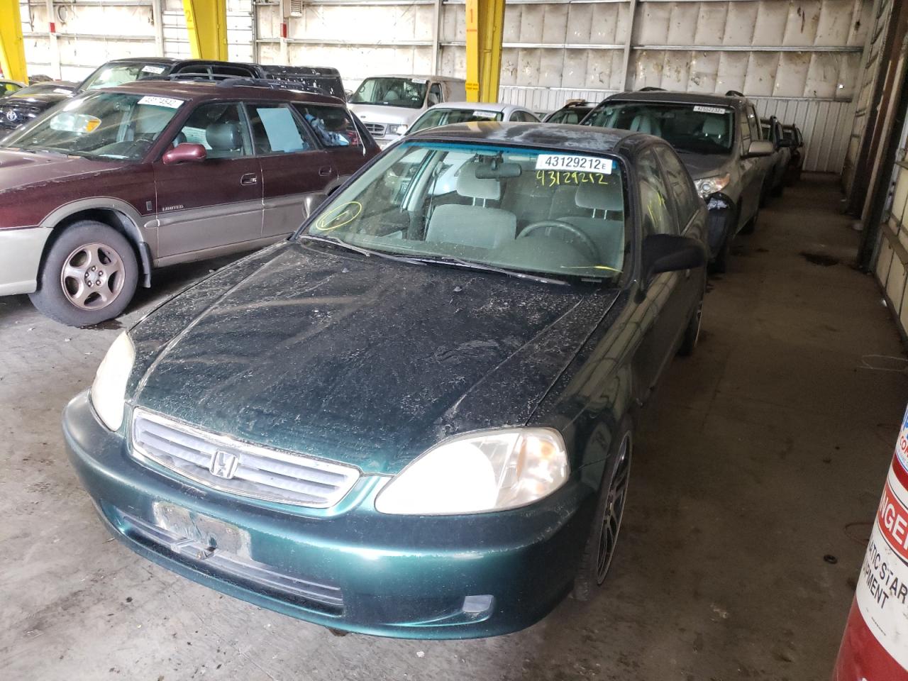 Photo 2 from auction – 2000 HONDA CIVIC BASE with VIN 2HGEJ661XYH571445