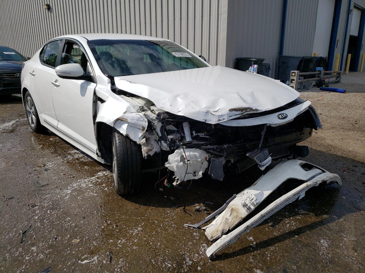 KIA OPTIMA HYB 2014 with VIN KNAGN4AD6E5076192 - Photo from auction