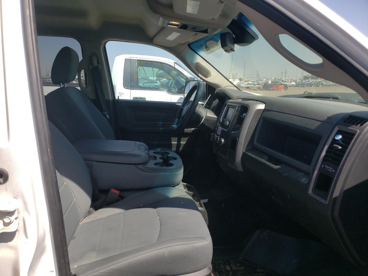 Photo 5 from auction – 2016 RAM 1500 ST with VIN 1C6RR7ST3GS124234
