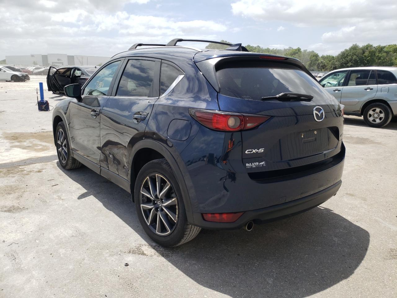 Photo 3 from auction – 2018 MAZDA CX-5 TOURI with VIN JM3KFACM6J0415876