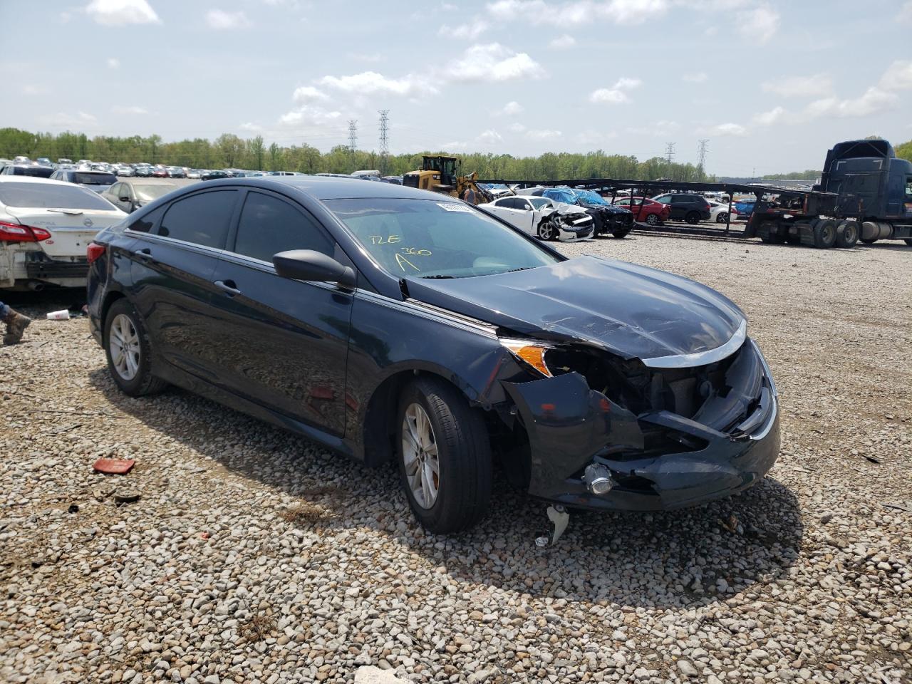 Photo 1 from auction – 2014 HYUNDAI SONATA GLS with VIN 5NPEB4AC5EH861300