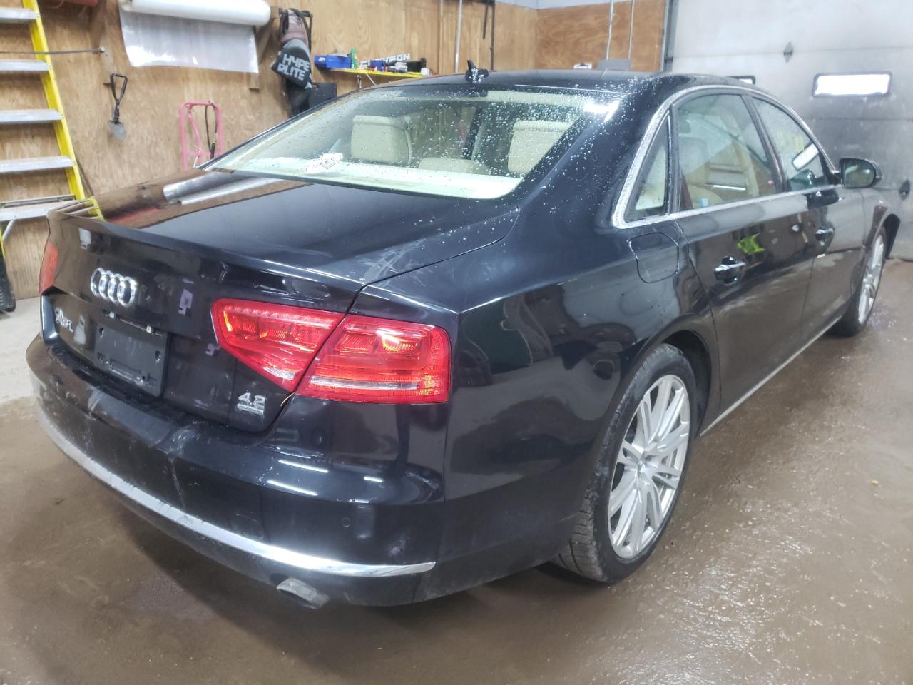 Zdjęcie 4 z aukcji – 2011 AUDI A8 L QUATT z VIN WAURVAFD7BN015767
