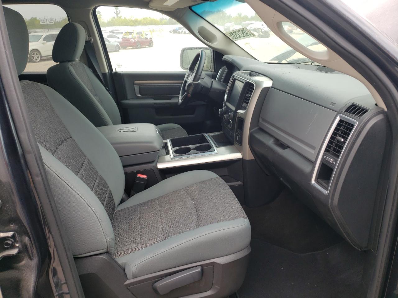 Photo 5 from auction – 2015 RAM 1500 SLT with VIN 1C6RR6LT7FS583712