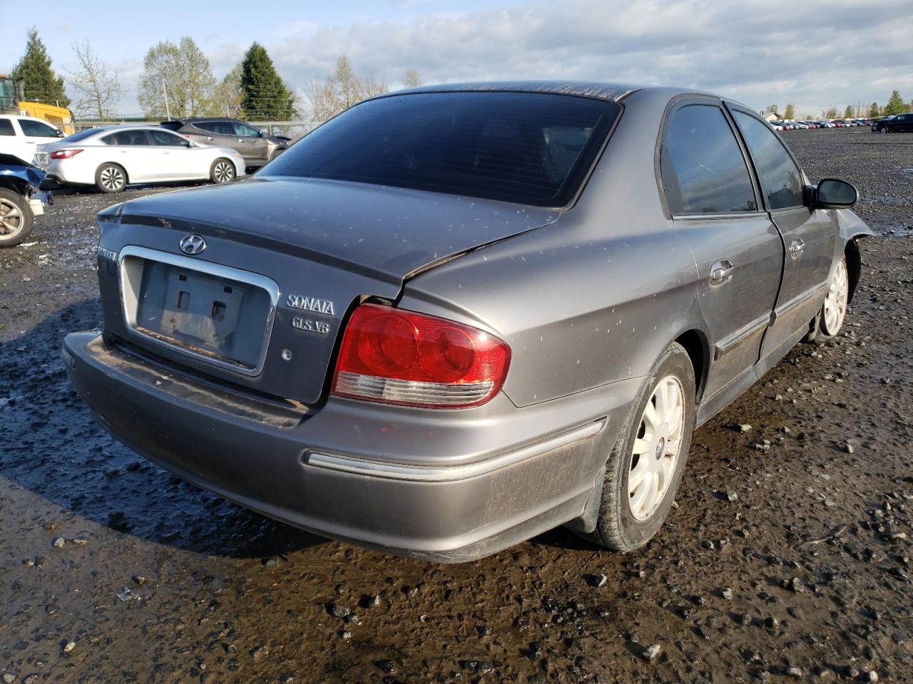 Photo 4 from auction – 2002 HYUNDAI SONATA with VIN KMHWF35H32A572164