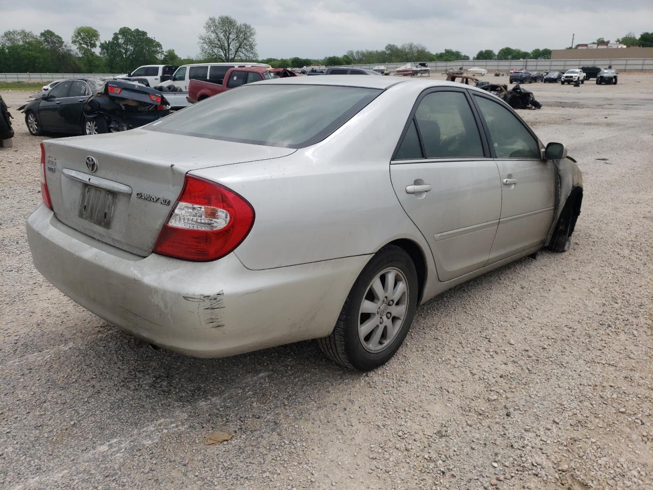 Photo 4 from auction – 2004 TOYOTA CAMRY LE with VIN 4T1BE30K74U284024