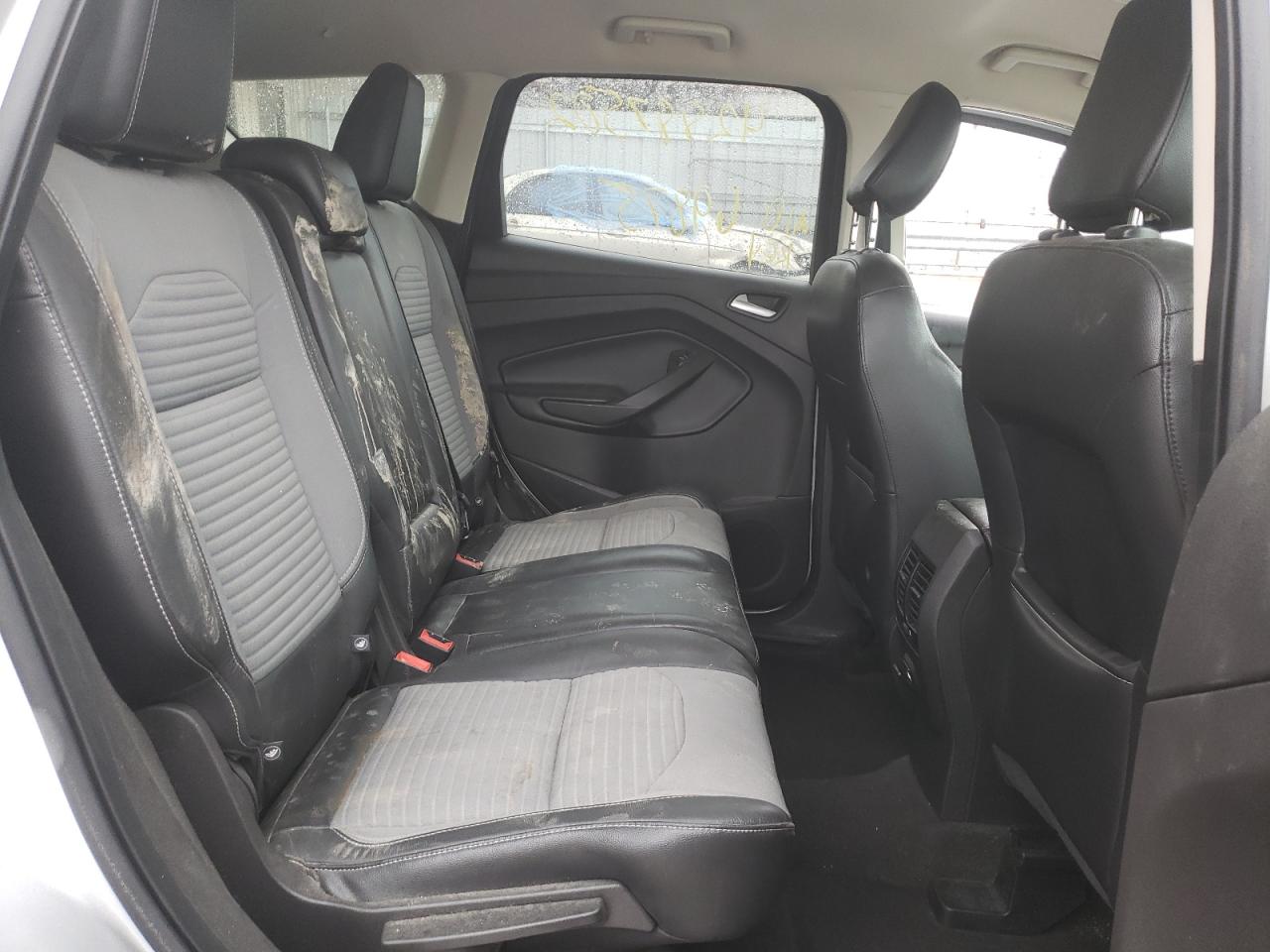Photo 6 from auction – 2019 FORD ESCAPE SE with VIN 1FMCU0GD8KUA64367