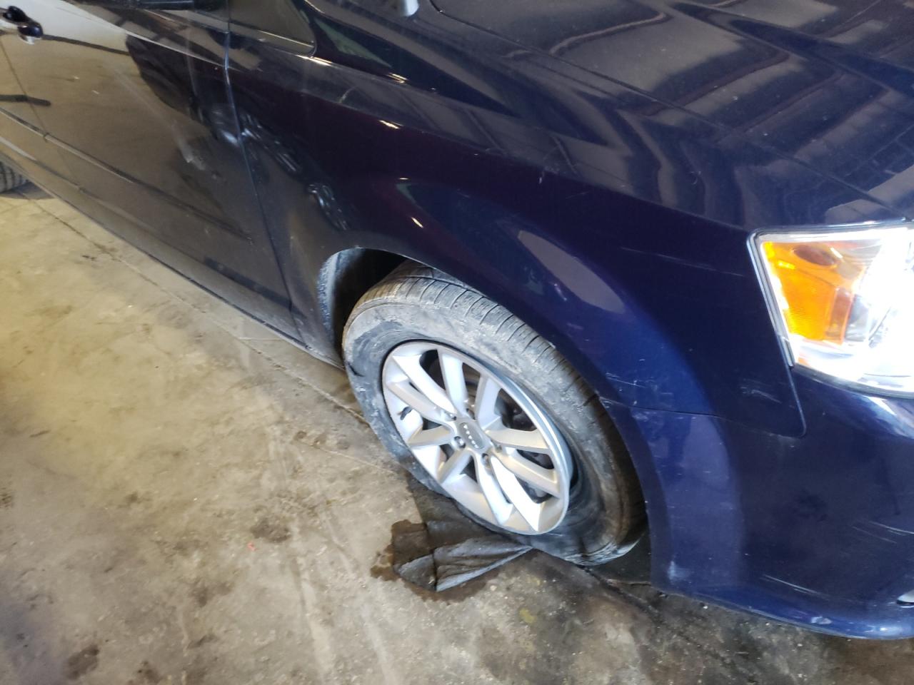 Photo 9 from auction – 2014 DODGE GRAND CARA with VIN 2C4RDGCG7ER279067